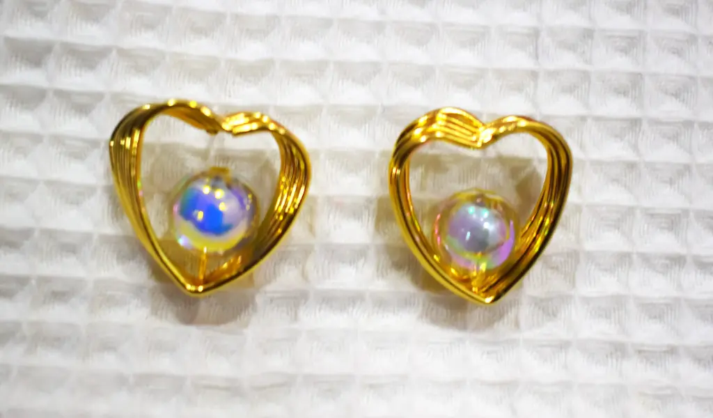 Round Moti with Heart Shape Earrings