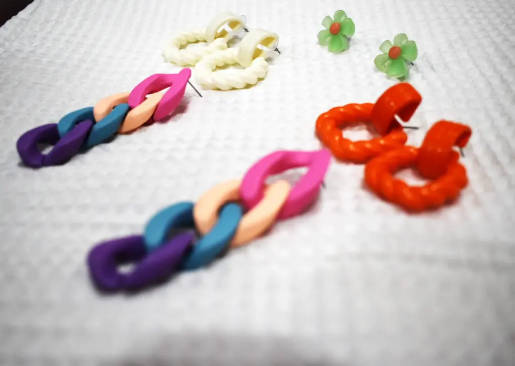 [SVAJFOURSETEA0001] Four Set Multicolor Earrings Set