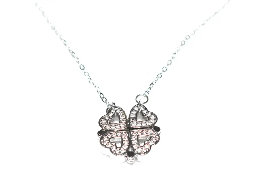 Four Leaf Magnetic Chain Pendant