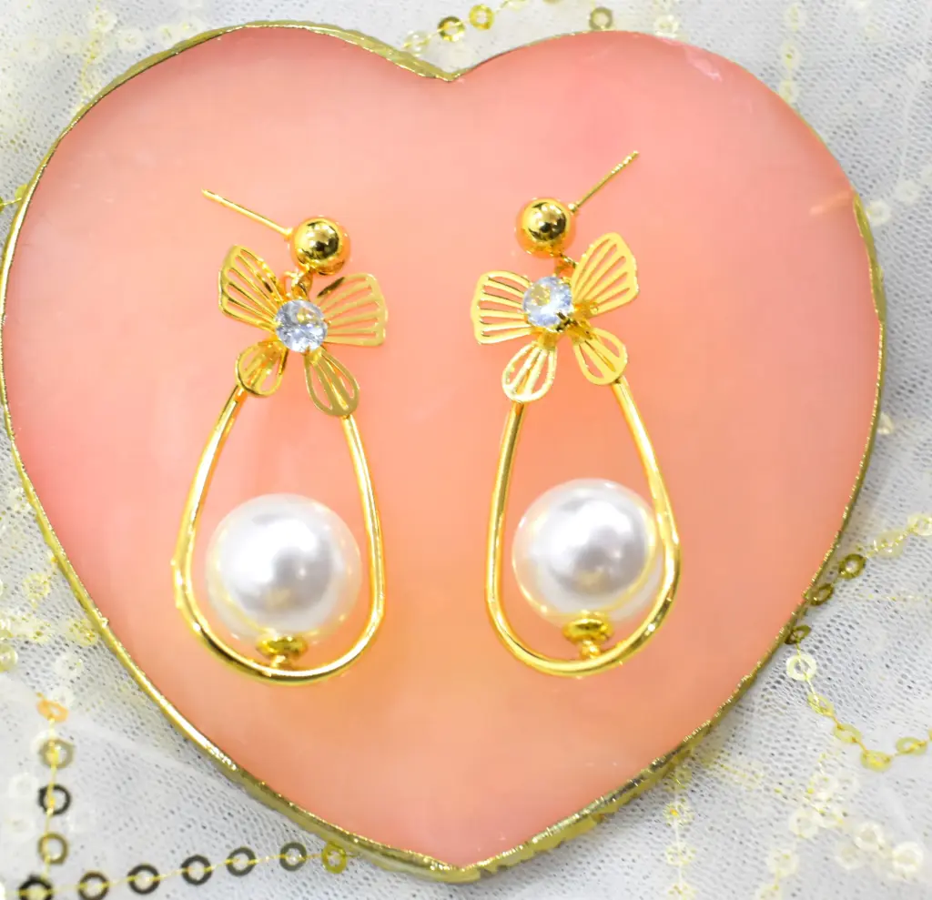 Golden Pearl Earrings