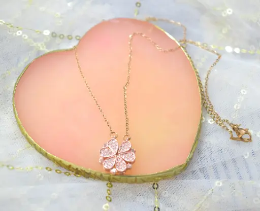 [SVAJ00FOURLEAF199000] Four Leaf Chain Pendant